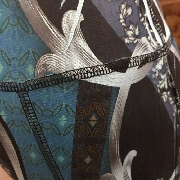 ONE WORLD. Size XL. Blues, Greens & Turquoise Flared Skirt. Waist 34-40". B12 - Picture 5 of 5